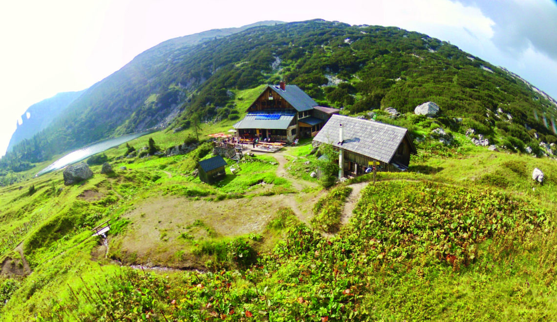 Die Pühringer Hütte in ihrem atemberaubenden Standort. Auch andere Hütten der Steiermark sind im Ranking vertreten